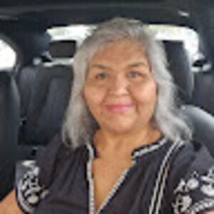 Meet your Posher, Cynthia